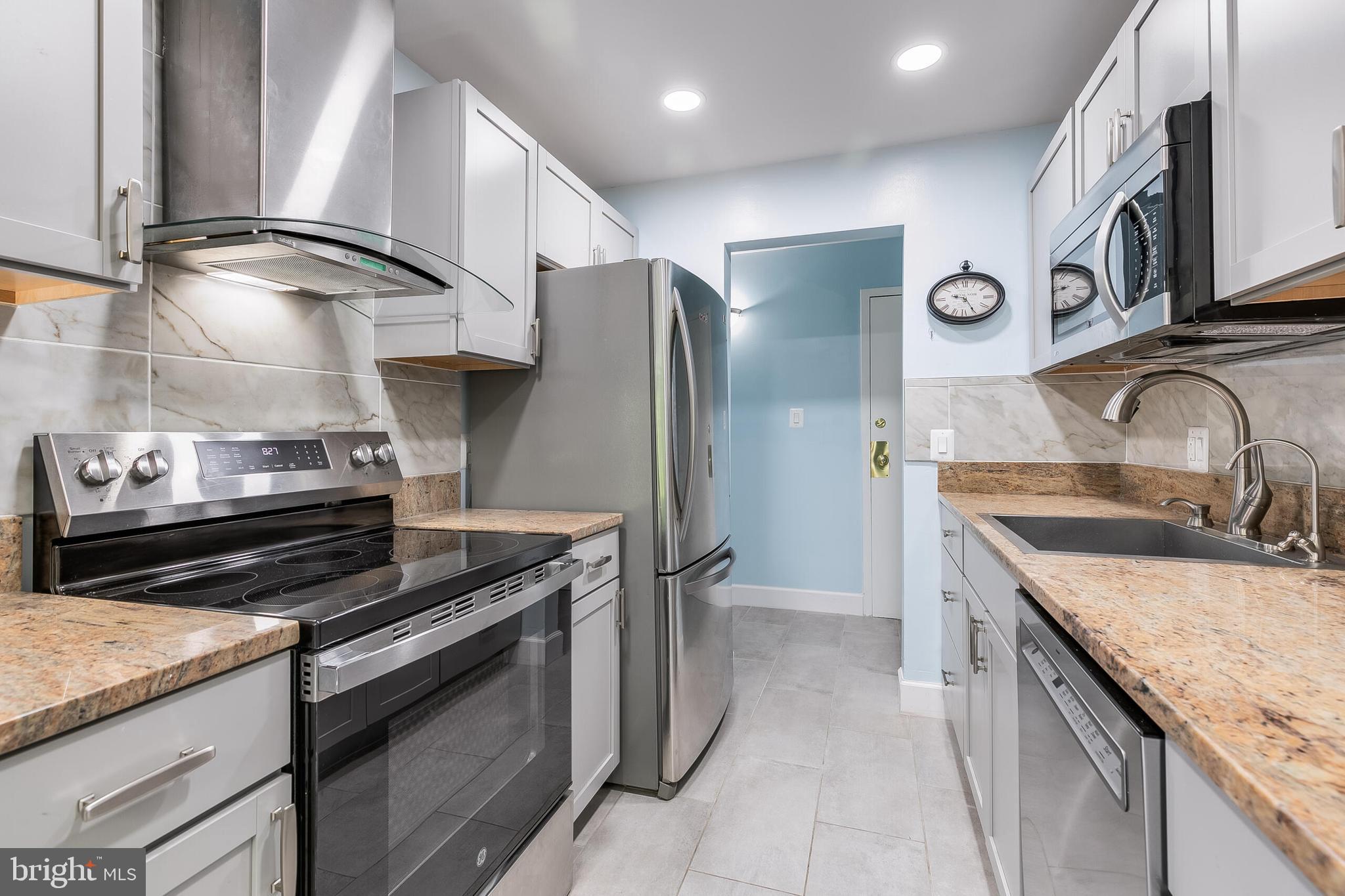 SHADOWOOD - Residential