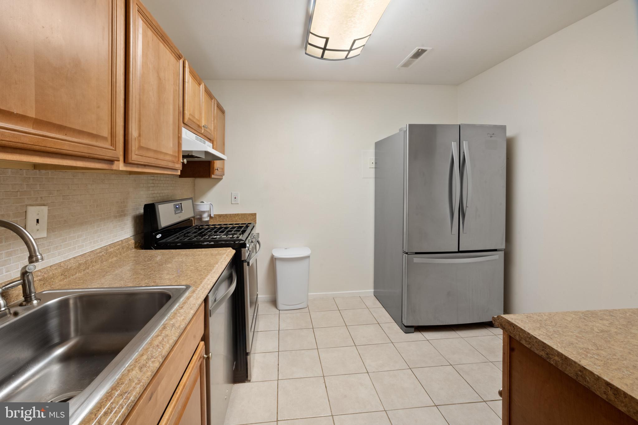 THOMAS CHOICE GARDENS - Residential Lease