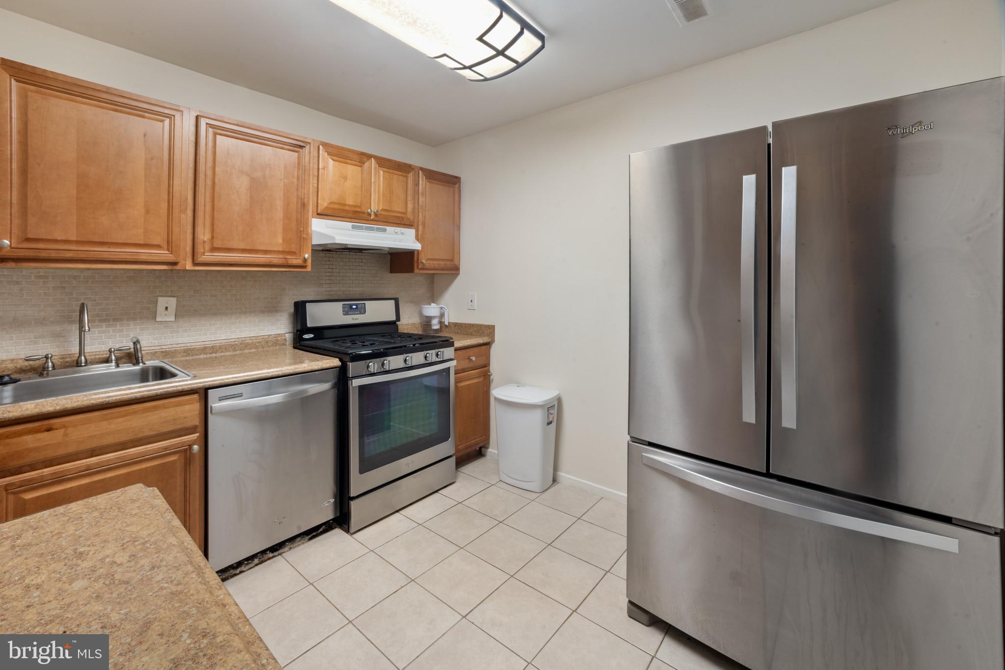 THOMAS CHOICE GARDENS - Residential Lease