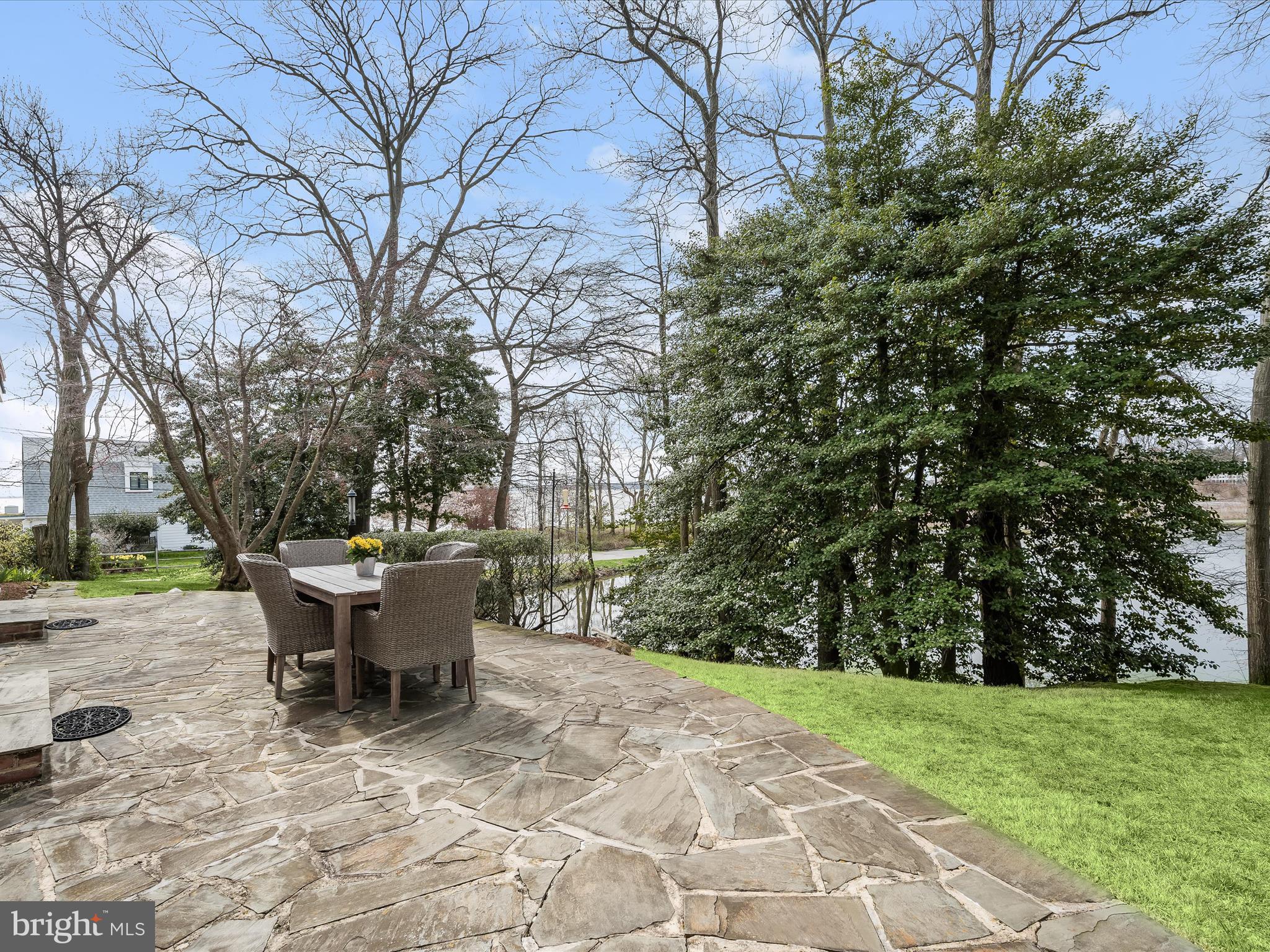 GIBSON ISLAND - Residential