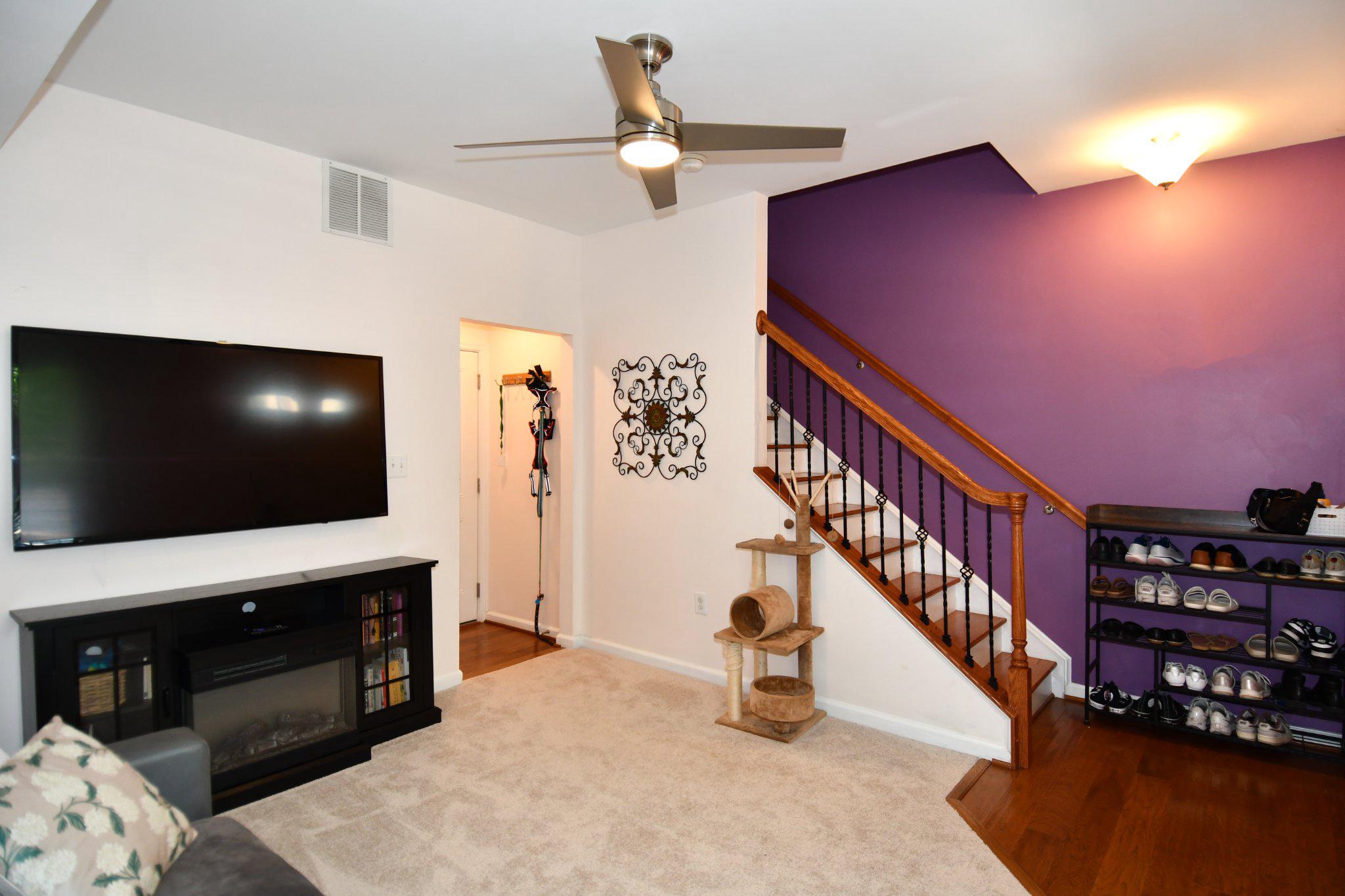 1665 DOROTHY LANE