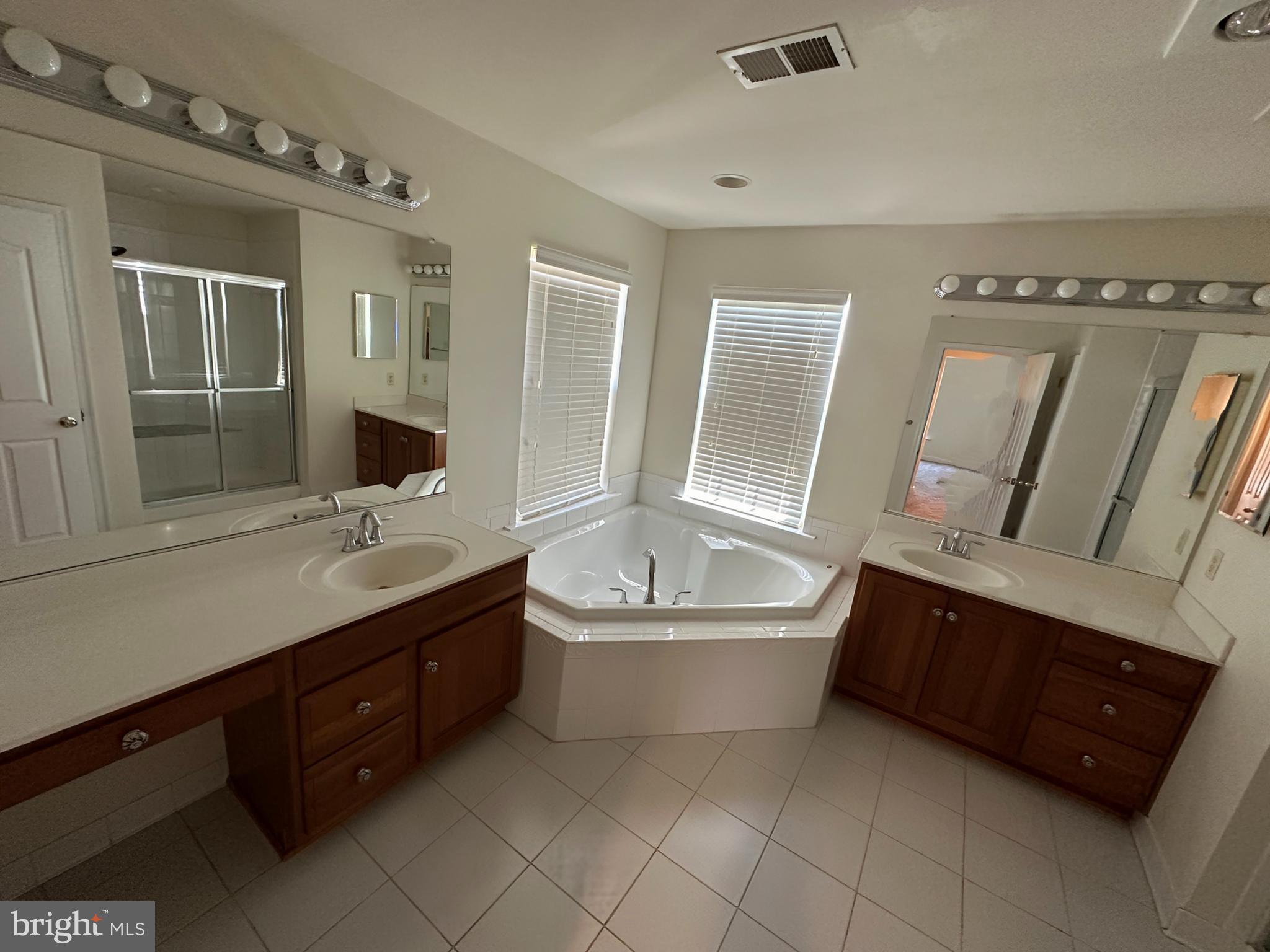 WESTFIELDS - Residential