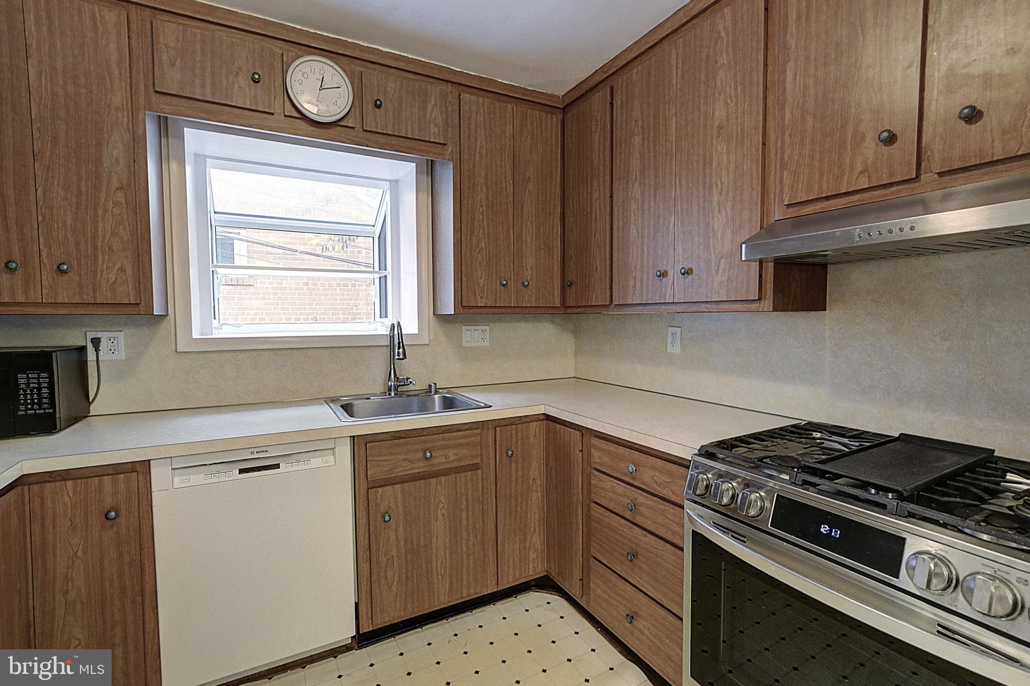 NORTH CHEVY CHASE - Residential Lease