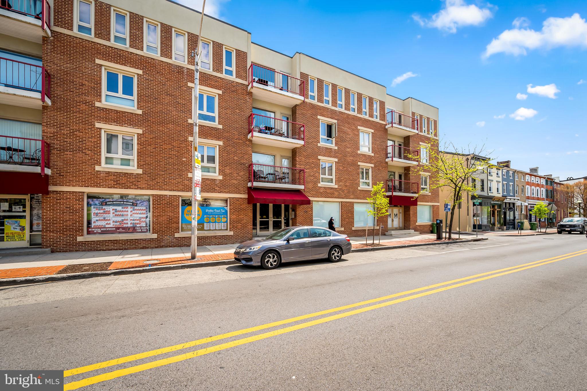 911 S CHARLES STREET 206