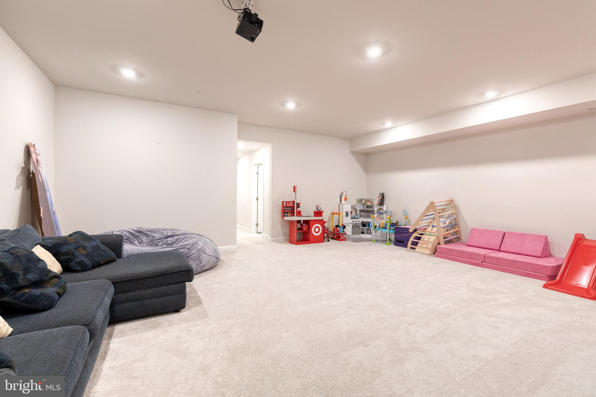 GREENLEIGH AT CROSSROADS - Residential