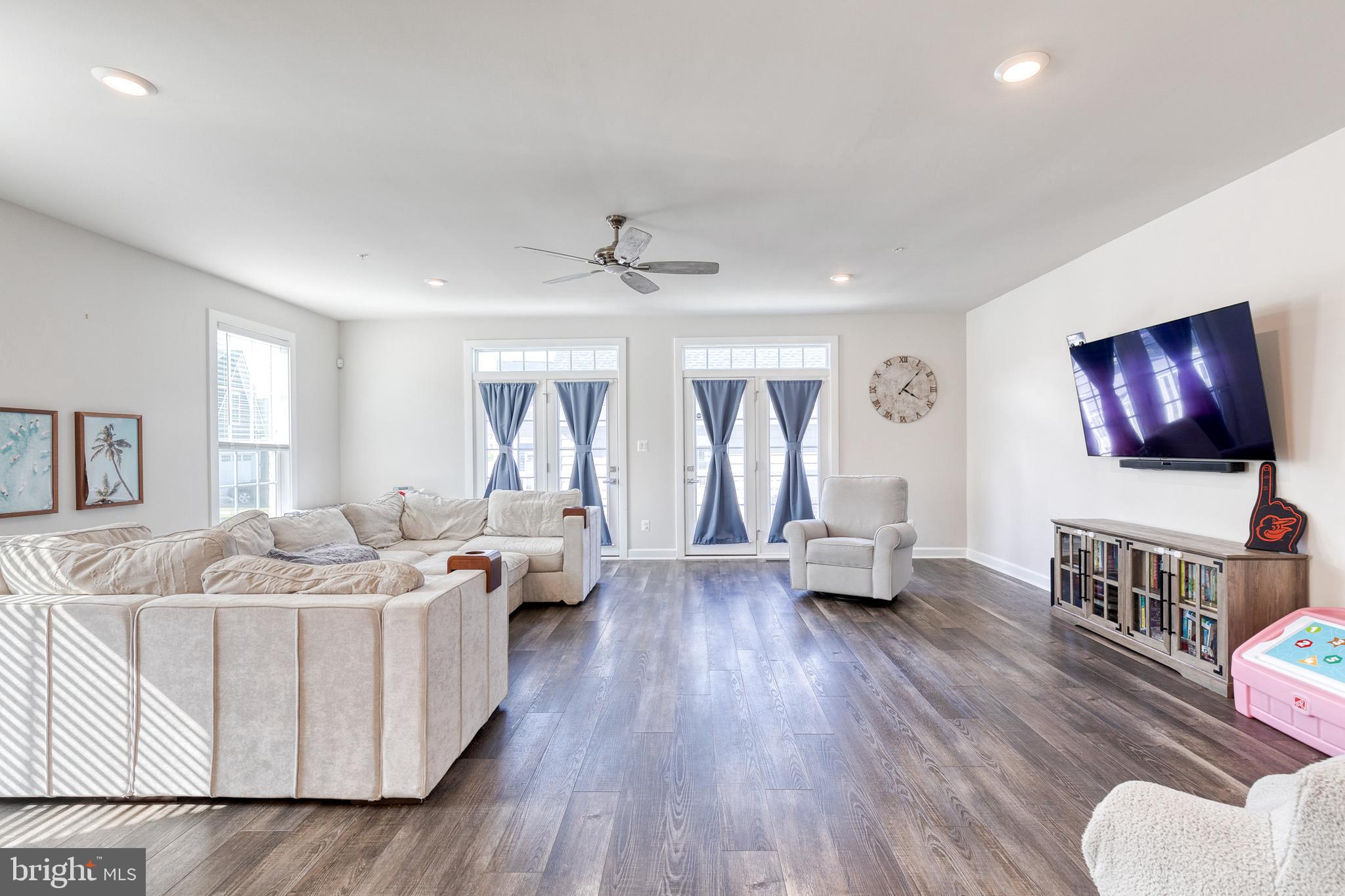 GREENLEIGH AT CROSSROADS - Residential