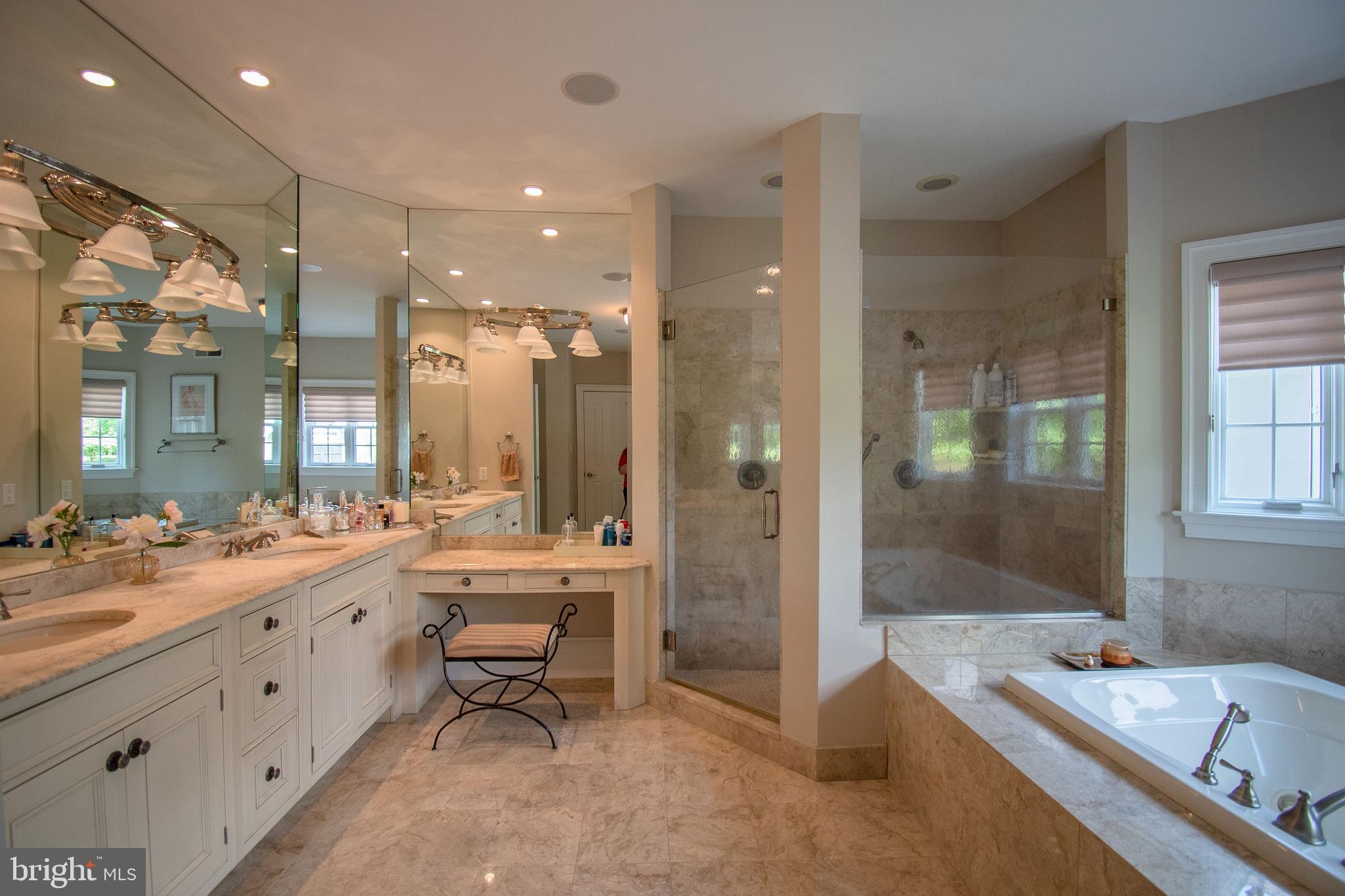 DOLINGTON - Residential