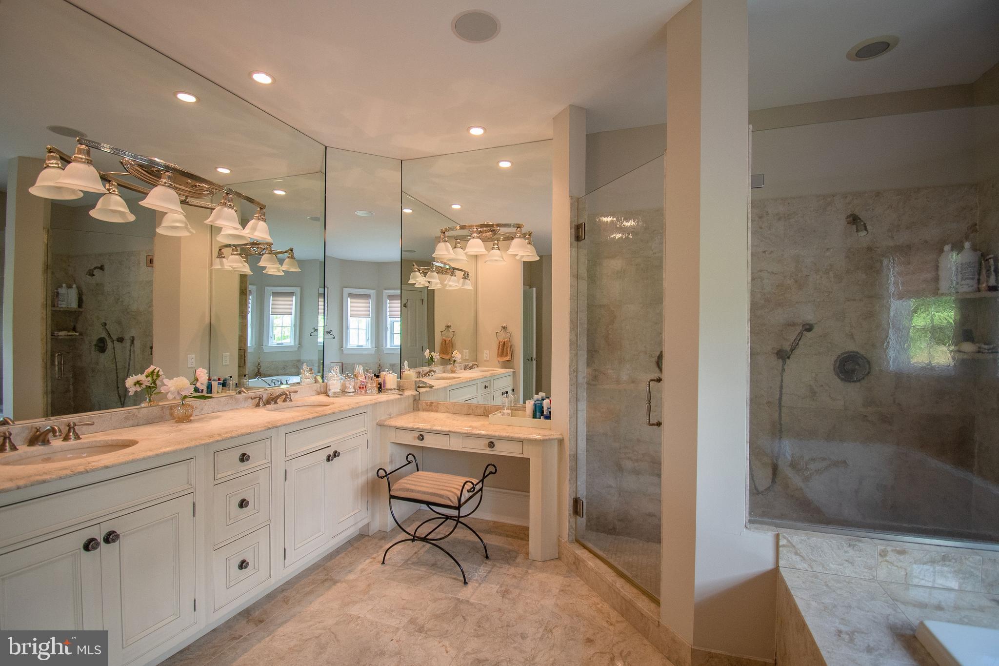 DOLINGTON - Residential