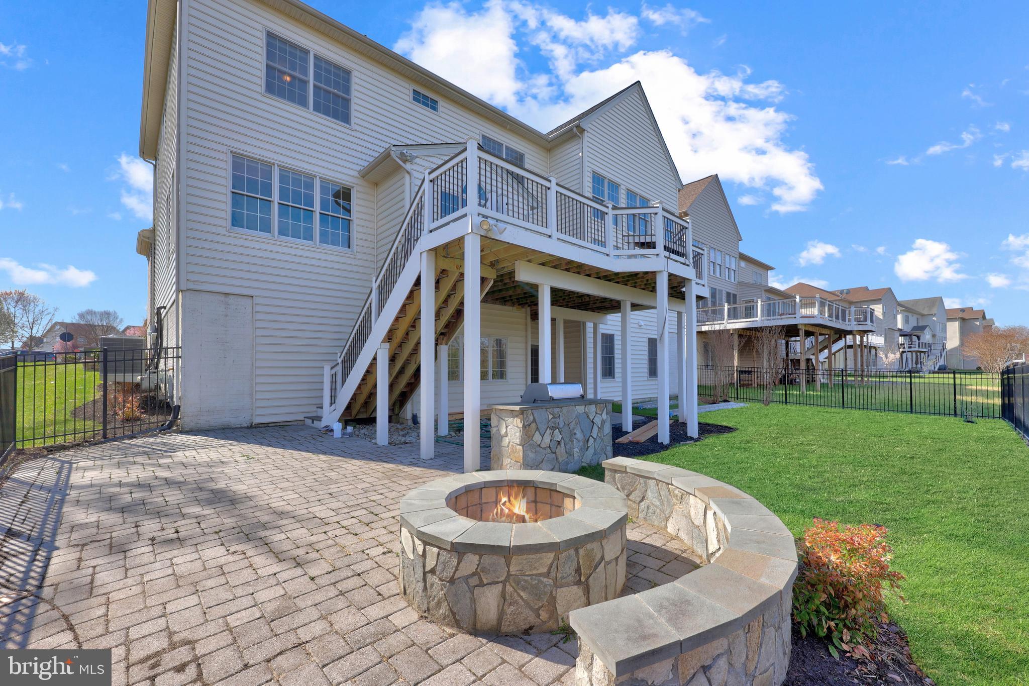 LOUDOUN VALLEY ESTATES 2 - Residential