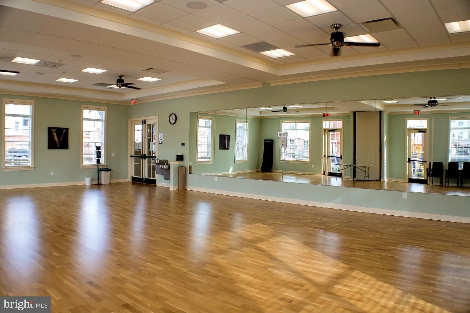 LOUDOUN VALLEY ESTATES 2 - Residential