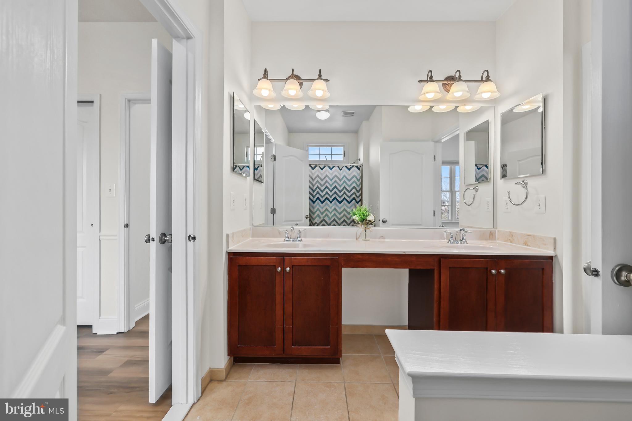 LOUDOUN VALLEY ESTATES 2 - Residential