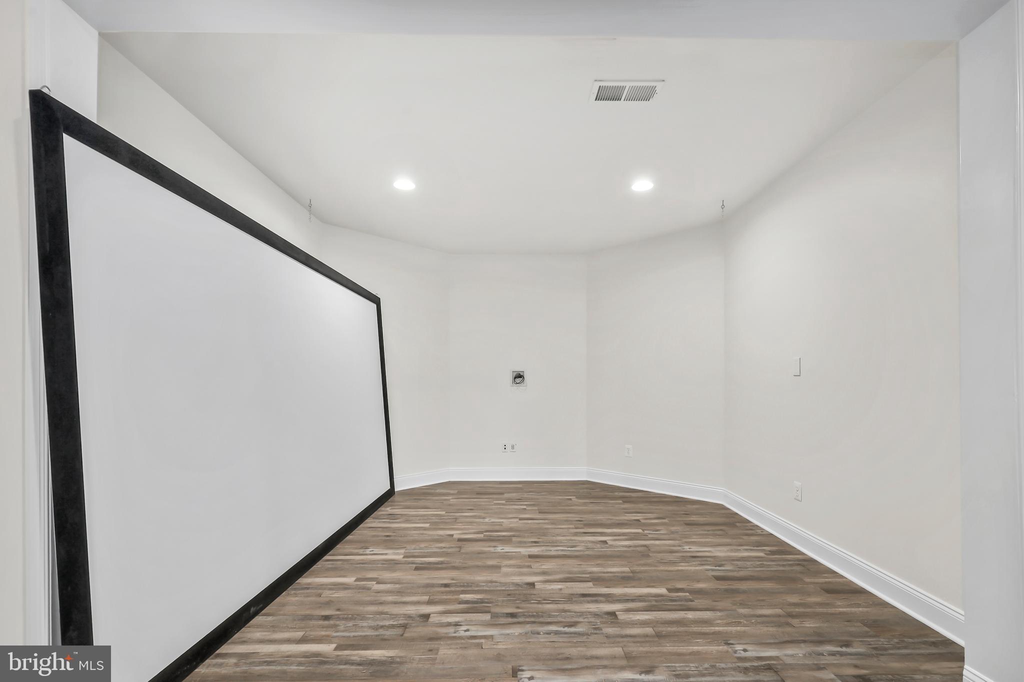 LOUDOUN VALLEY ESTATES 2 - Residential