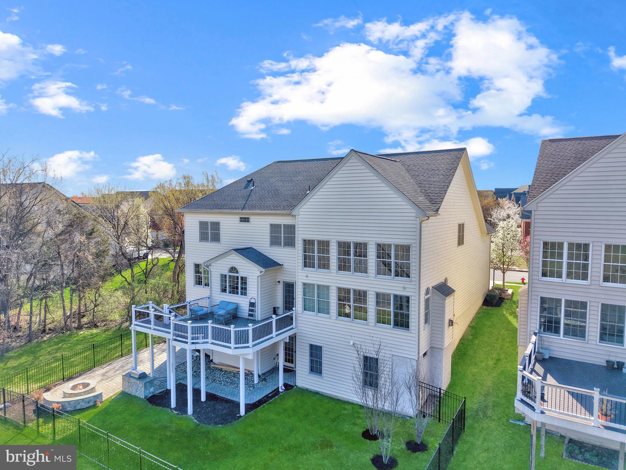 LOUDOUN VALLEY ESTATES 2 - Residential