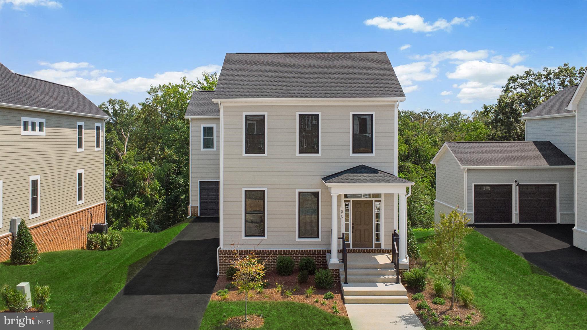 1013 CAPTAIN RICHARDS COURT