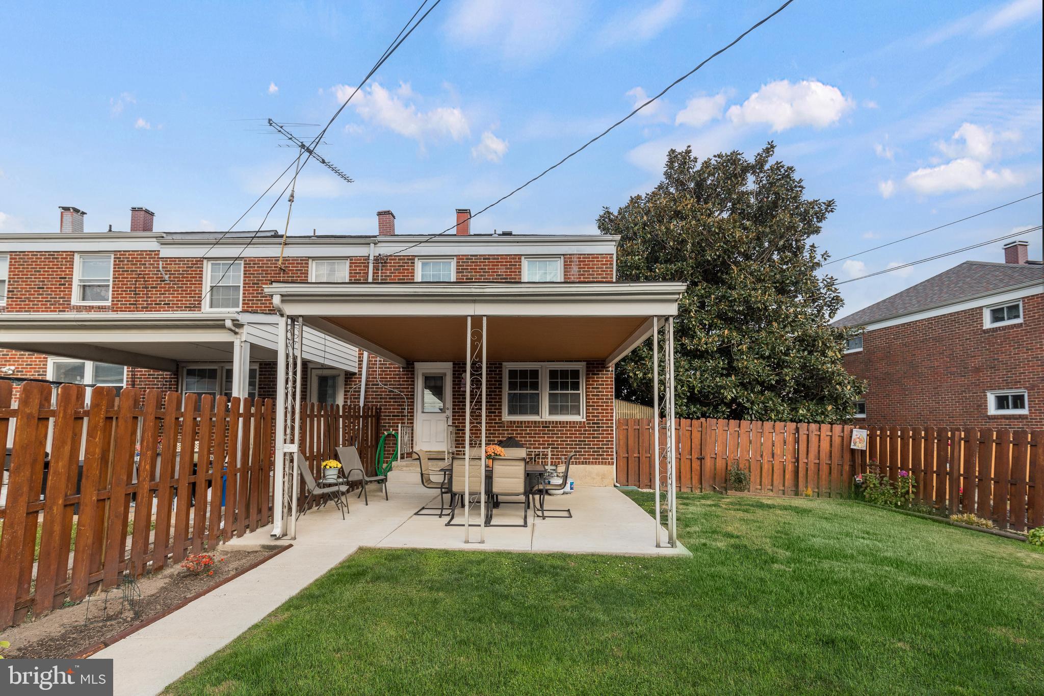 WILKER COURT - Residential