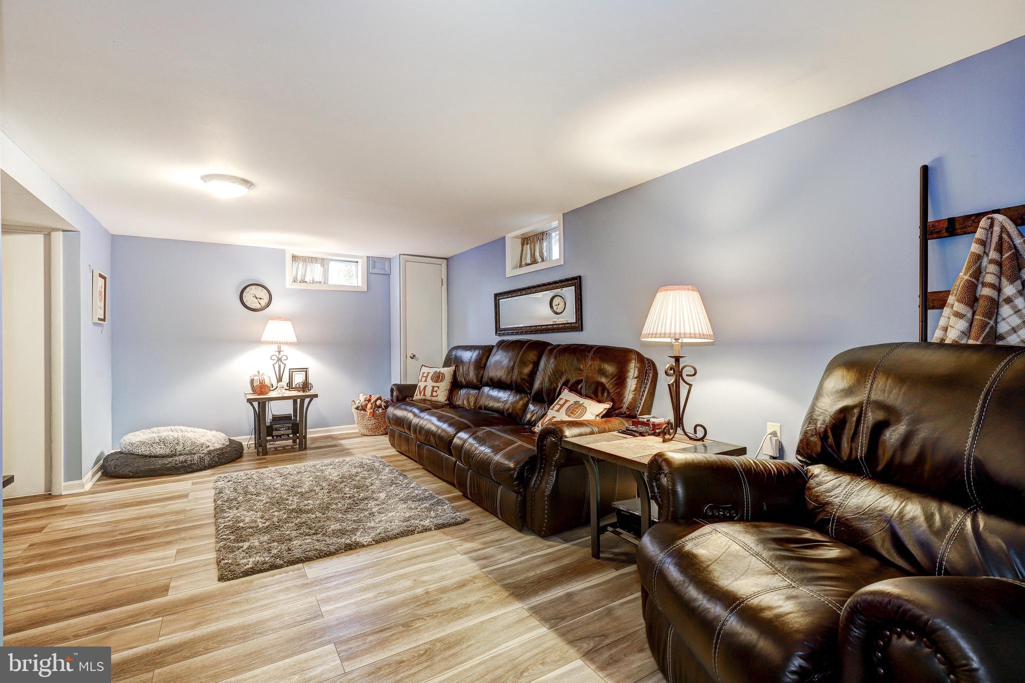 WILKER COURT - Residential