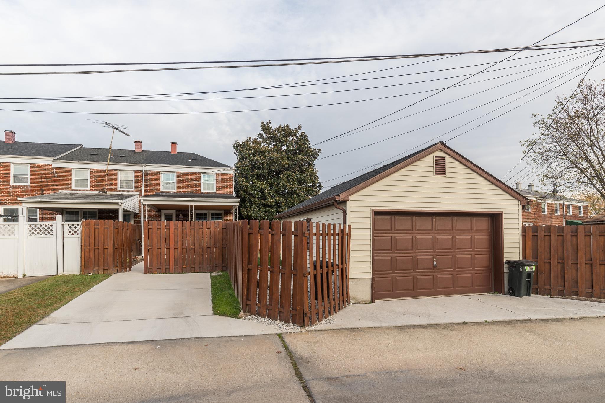 WILKER COURT - Residential