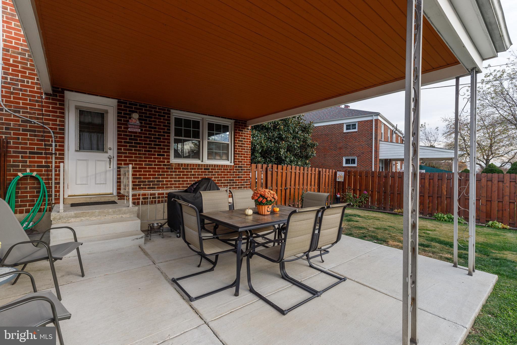 WILKER COURT - Residential