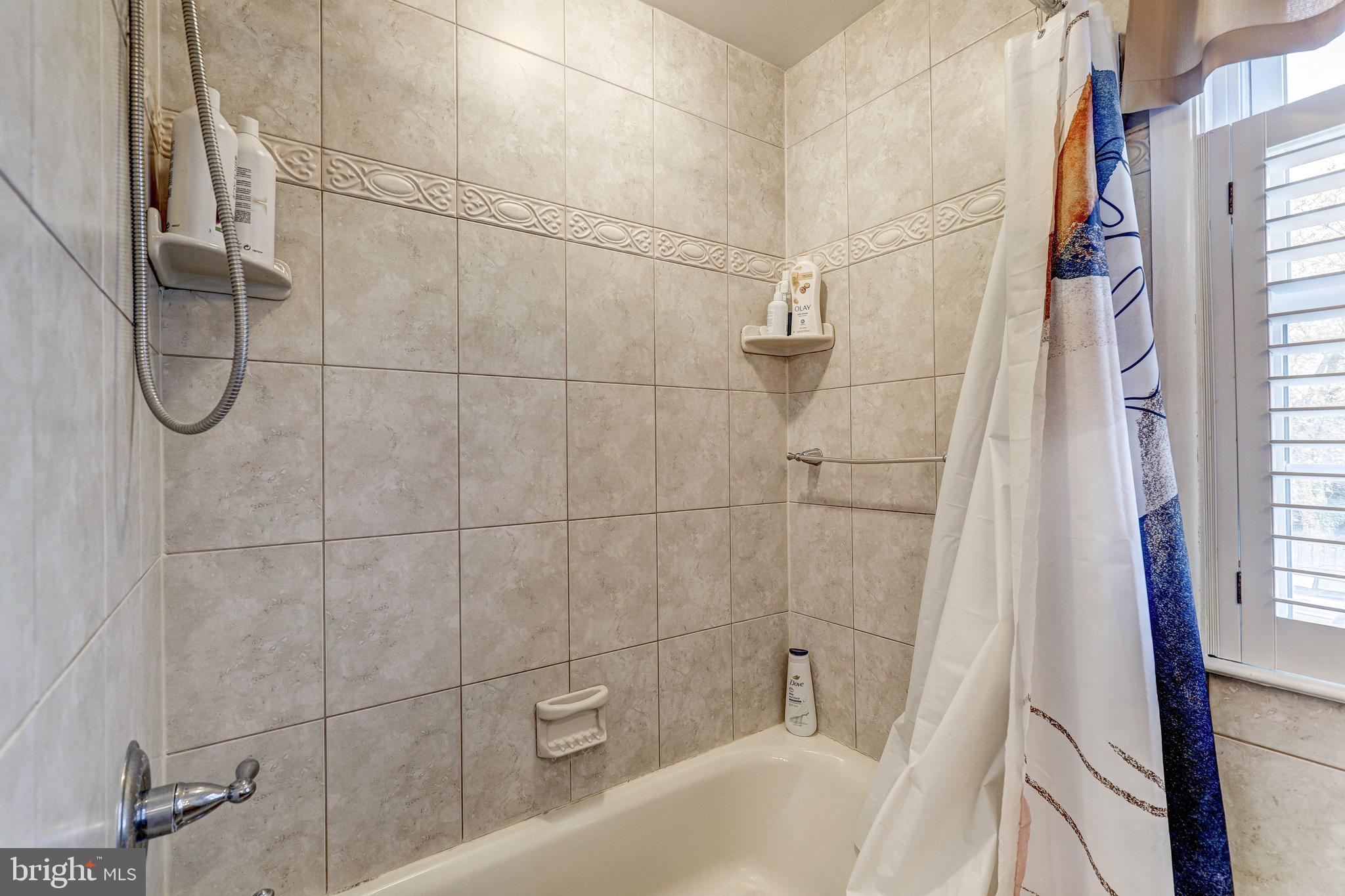 WILKER COURT - Residential