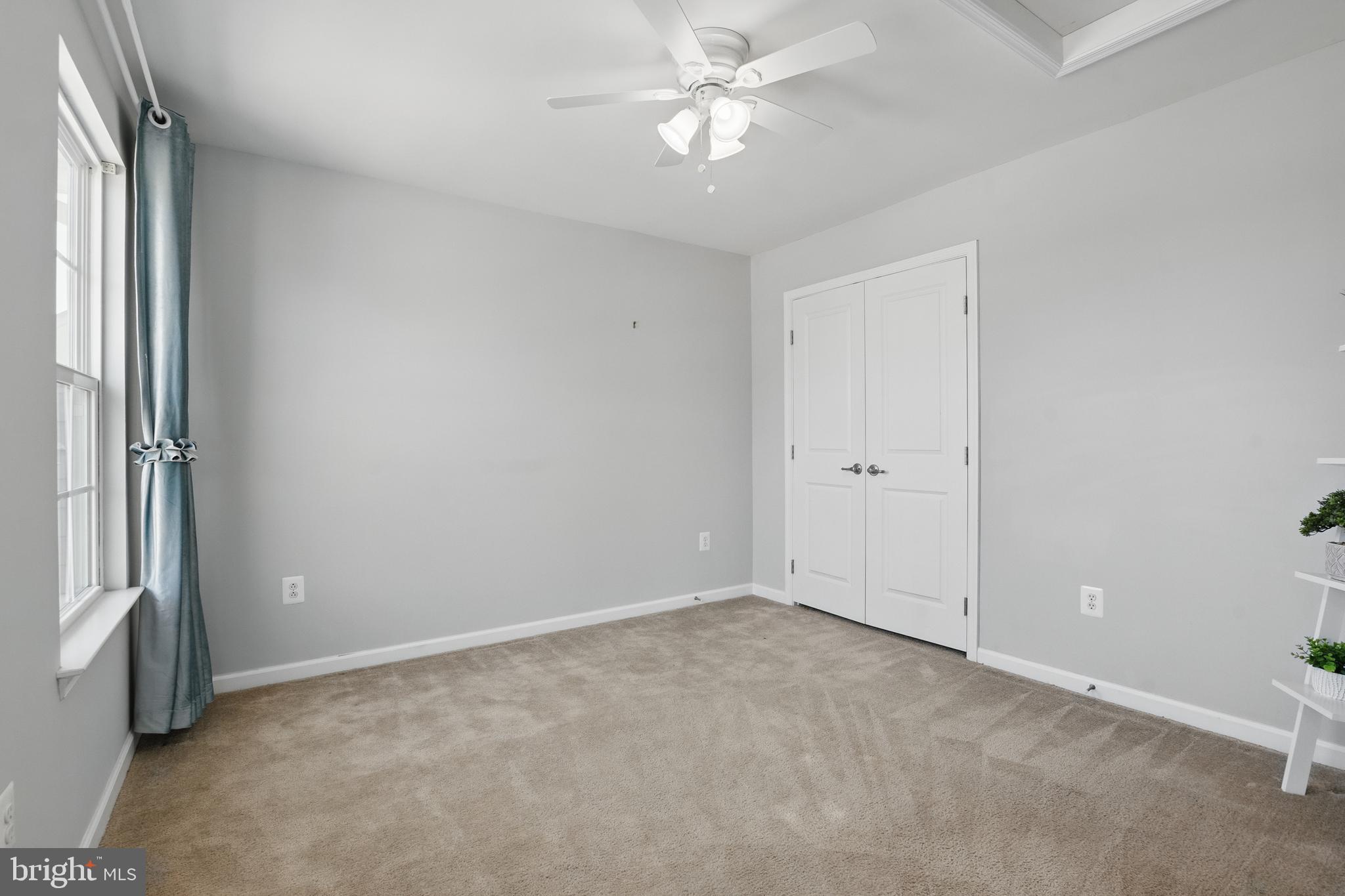 WASHINGTON OVERLOOK - Residential