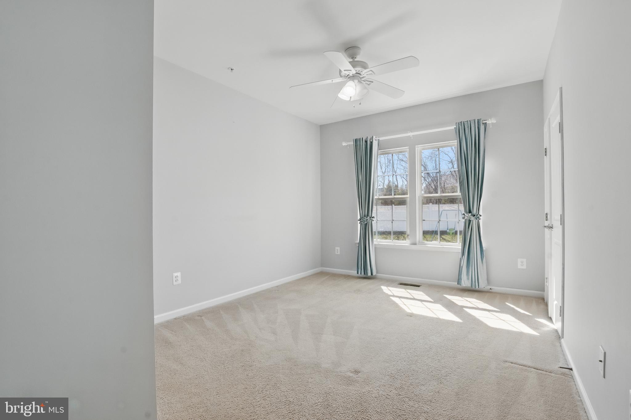 WASHINGTON OVERLOOK - Residential