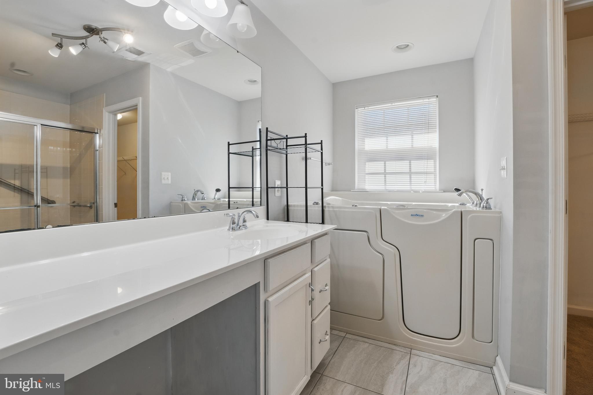 WASHINGTON OVERLOOK - Residential