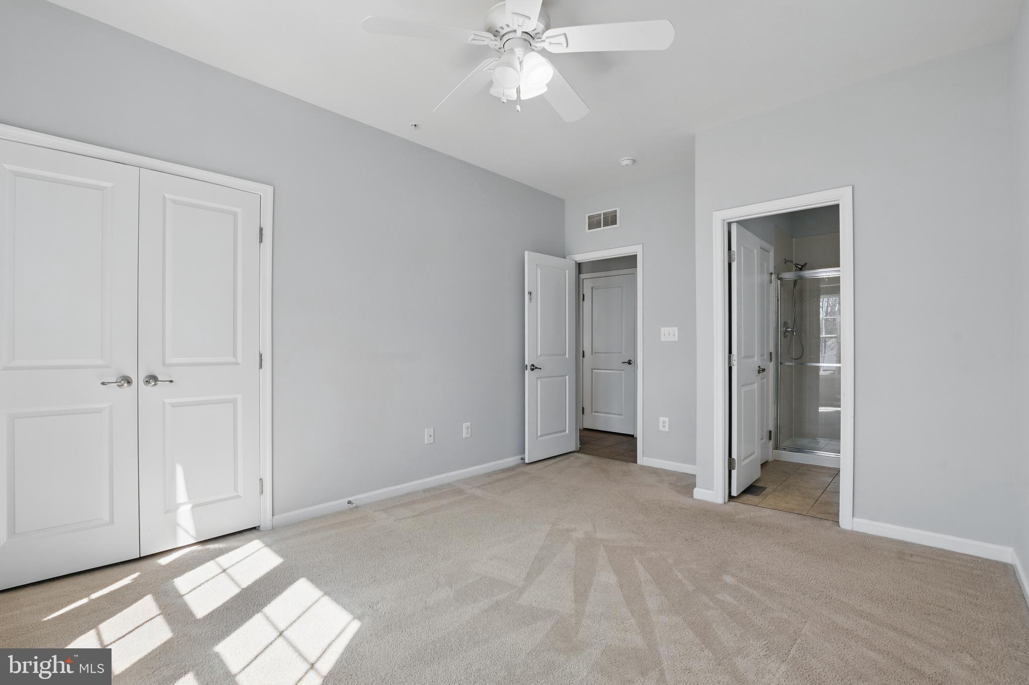 WASHINGTON OVERLOOK - Residential