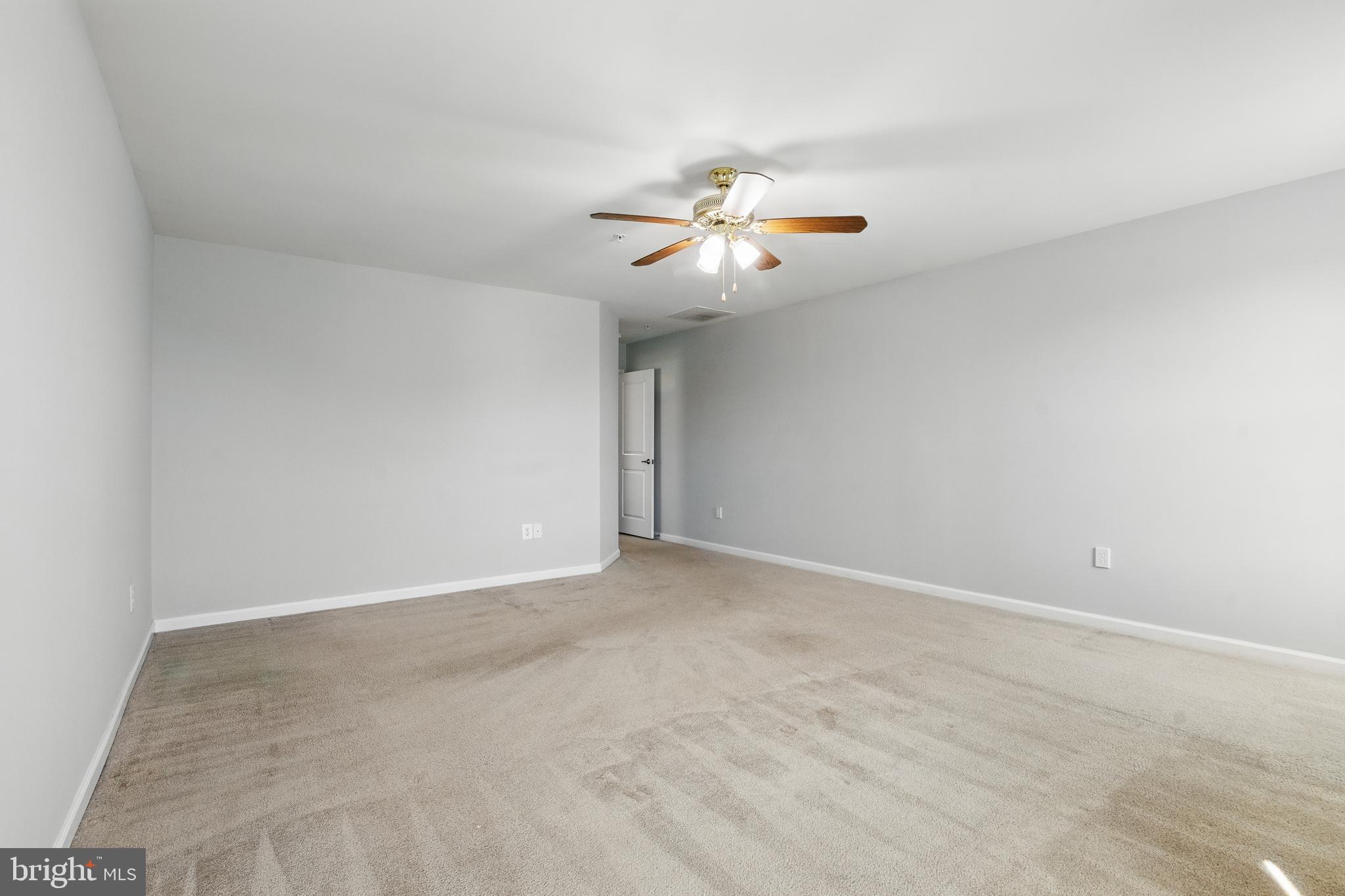 WASHINGTON OVERLOOK - Residential