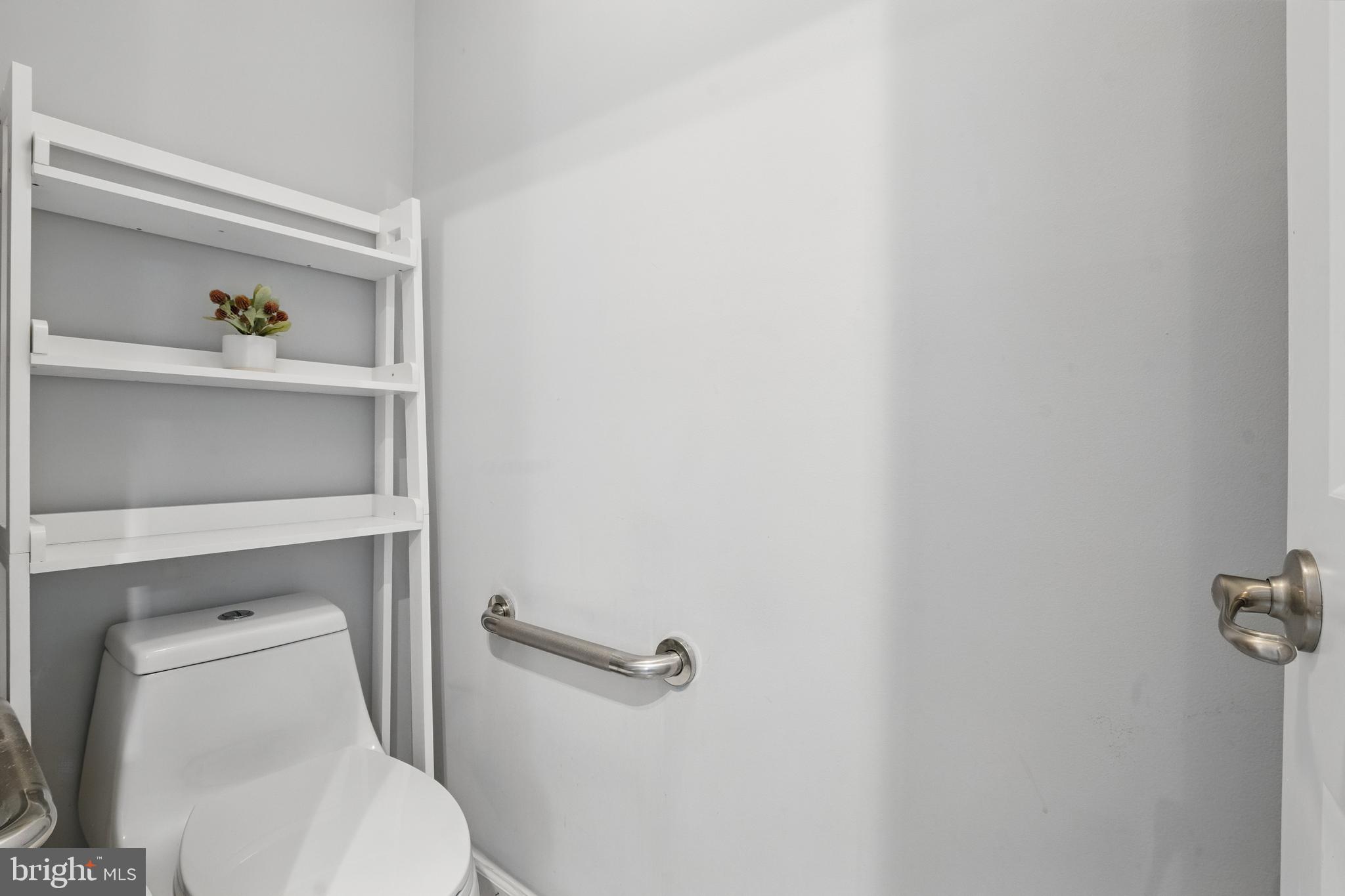 WASHINGTON OVERLOOK - Residential