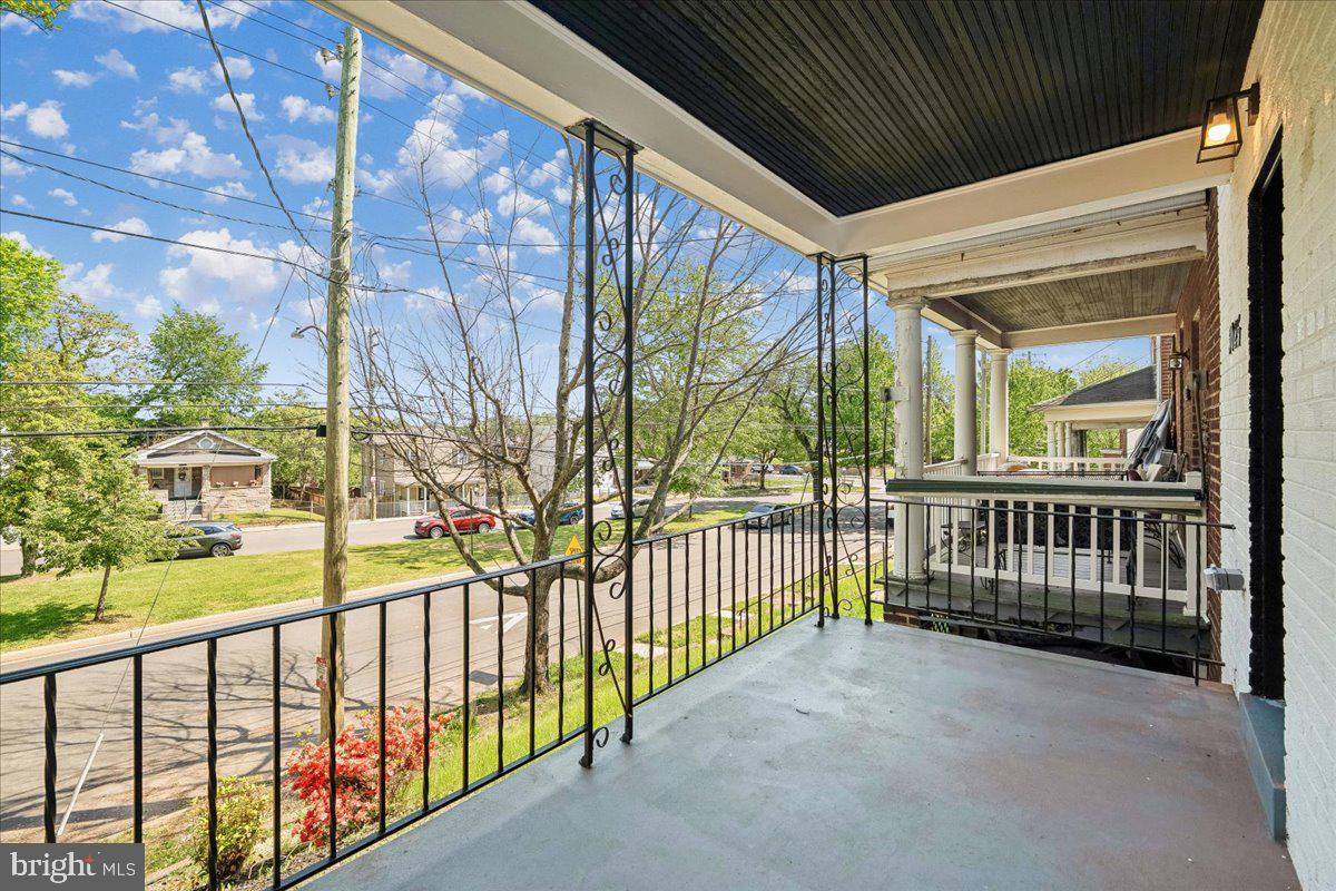 5025 BLAINE STREET NE