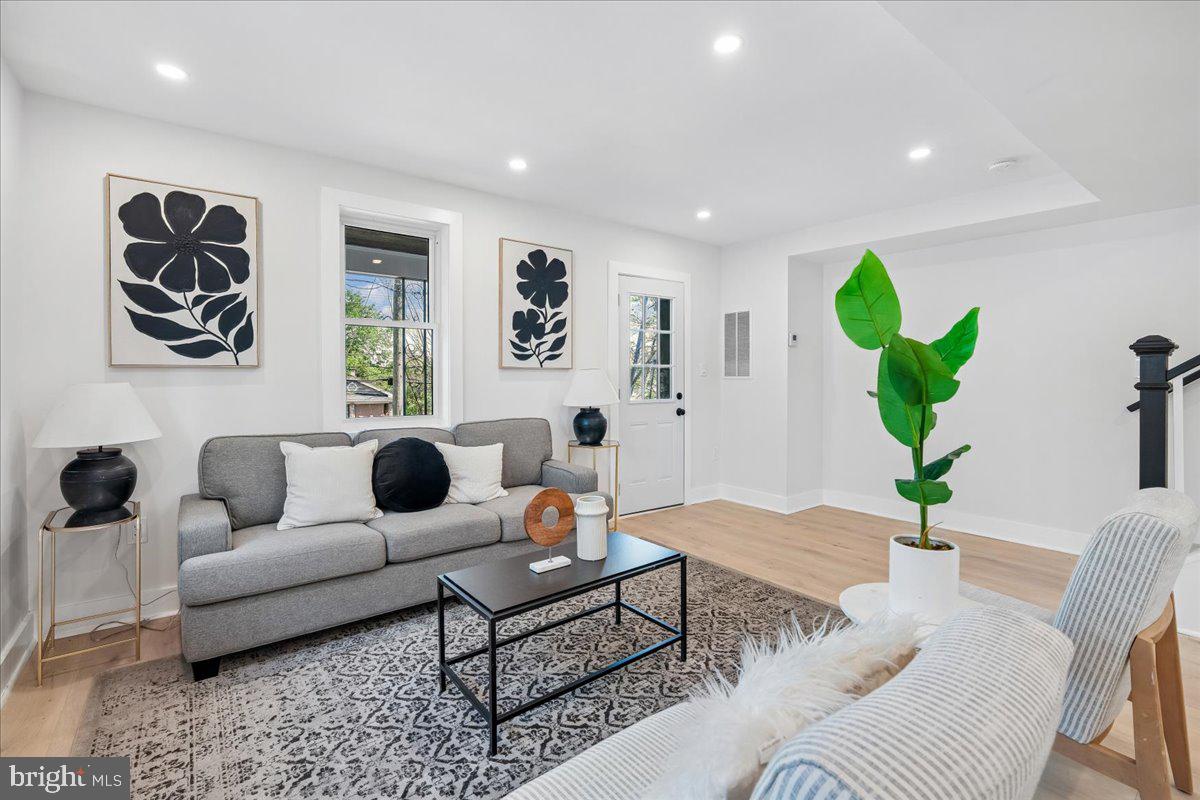 5025 BLAINE STREET NE