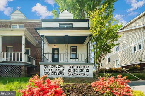 Photo of 5025 Blaine Street NE, WASHINGTON, DC 20019 (MLS # DCDC2258234)
