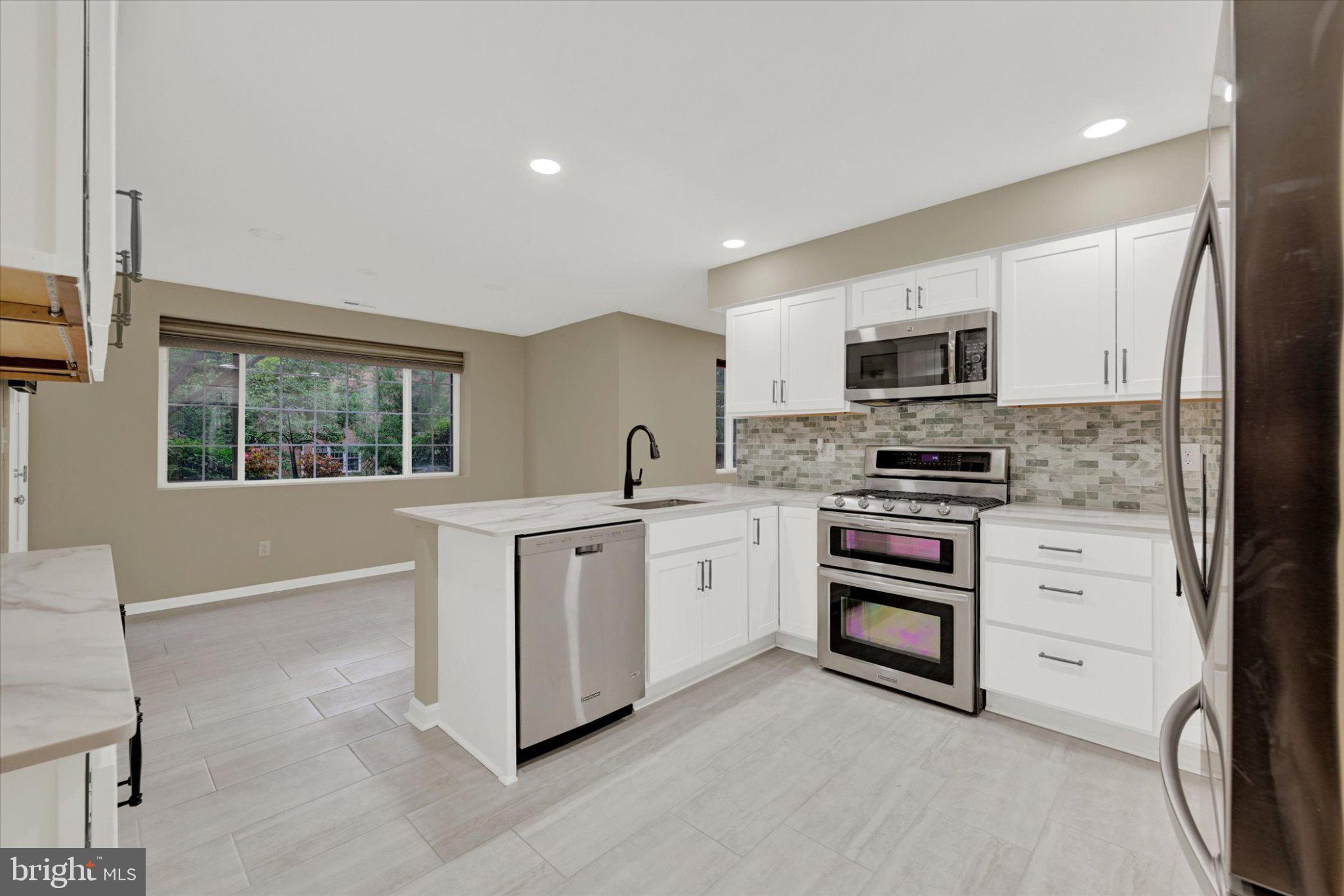 414 ROCKFLEET ROAD 102