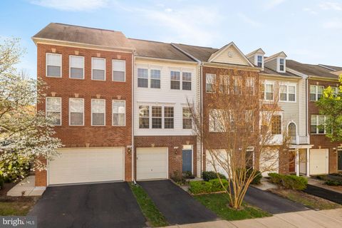Photo of 4111 River Forth Drive, FAIRFAX, VA 22030 (MLS # VAFX2298816)
