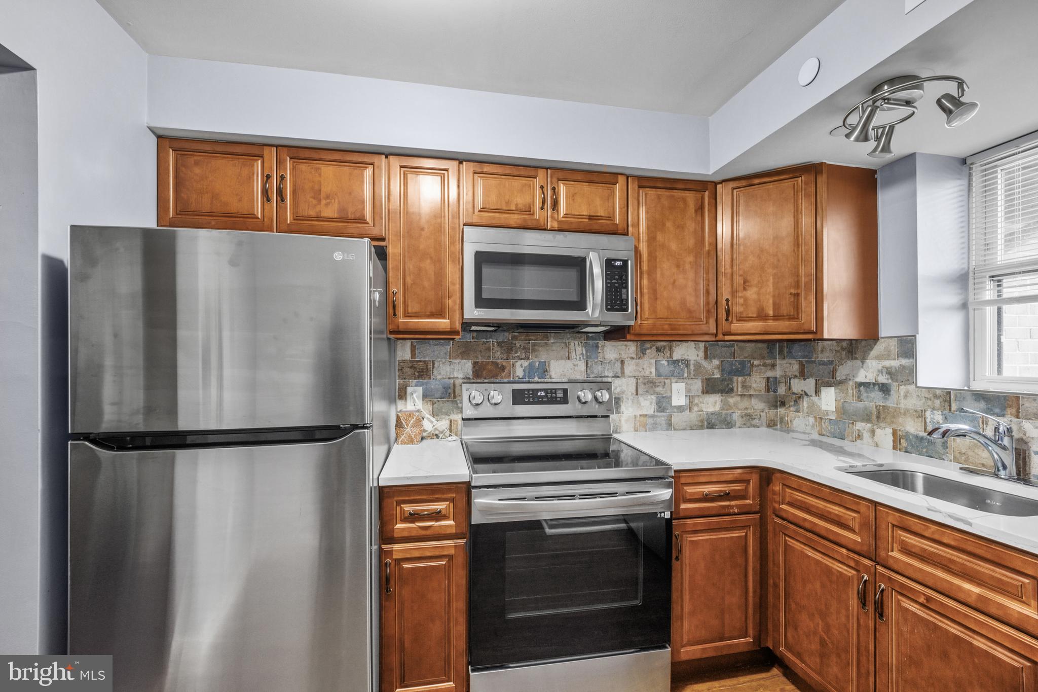 331 GOVERNOR HOUSE CIRCLE