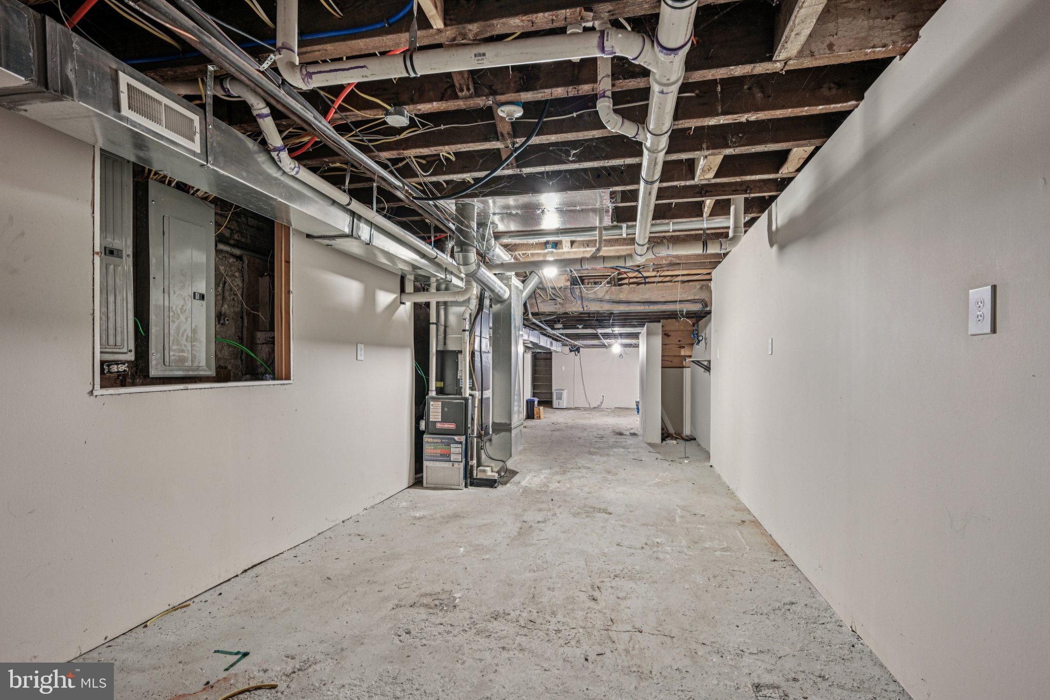 SQUIRREL HILL - Residential Income