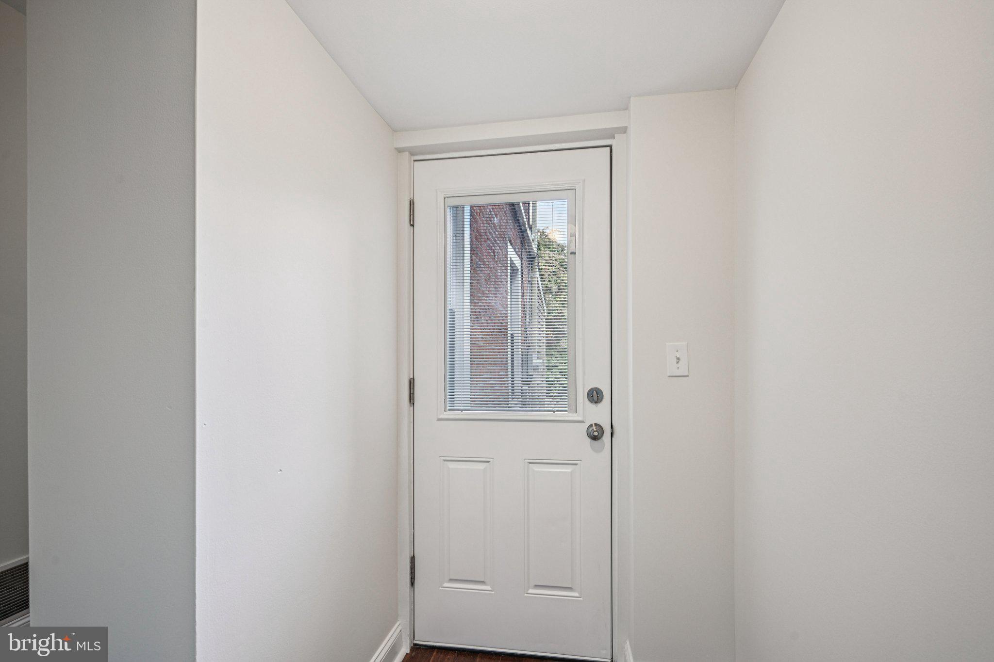 SQUIRREL HILL - Residential Income