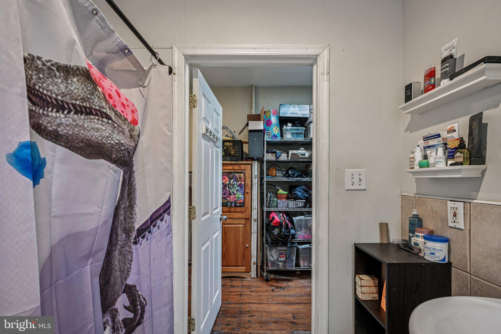 SQUIRREL HILL - Residential Income