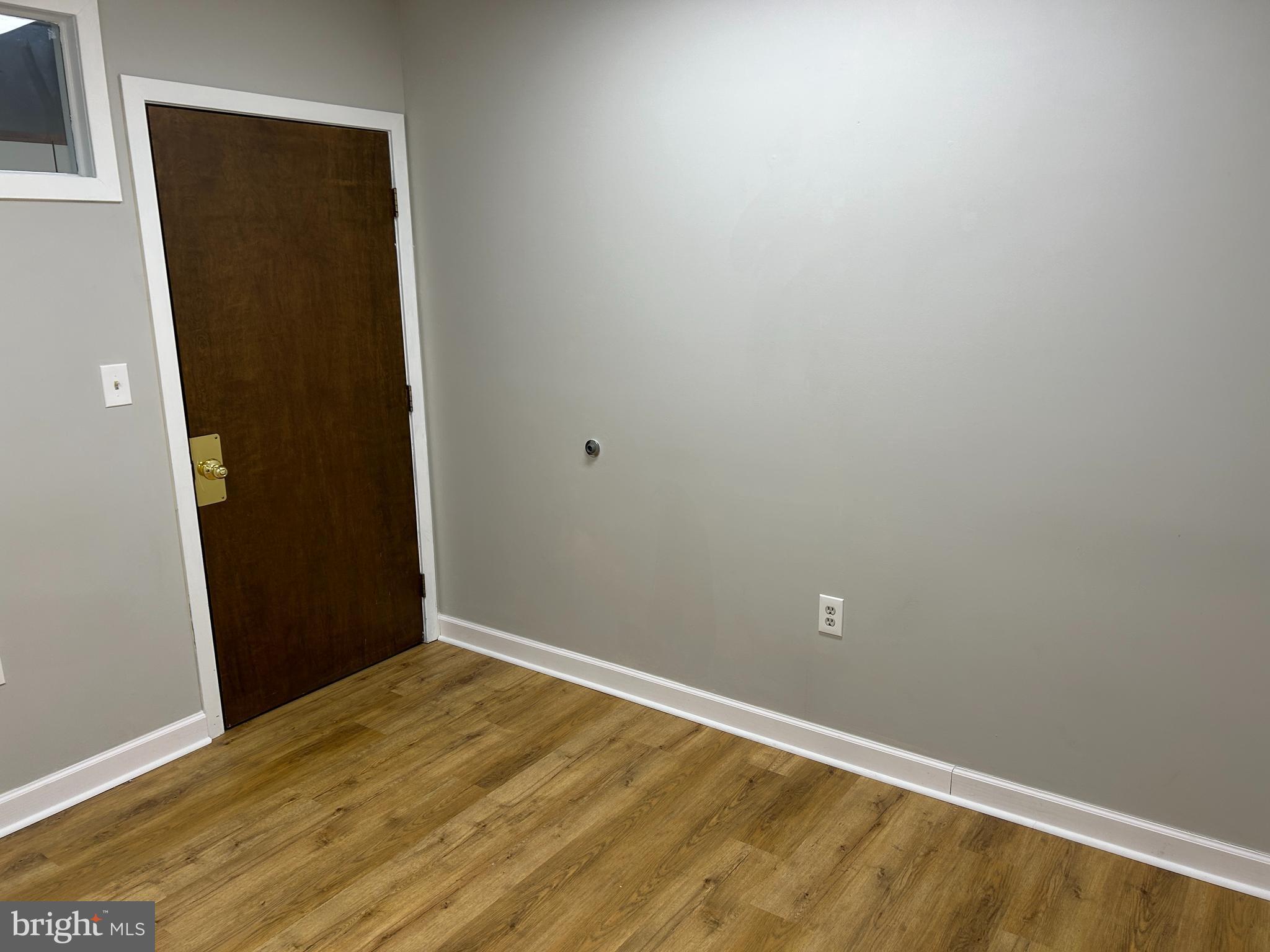 AMBER MEADOWS PROFESSIONAL BUILDING - Commercial Lease