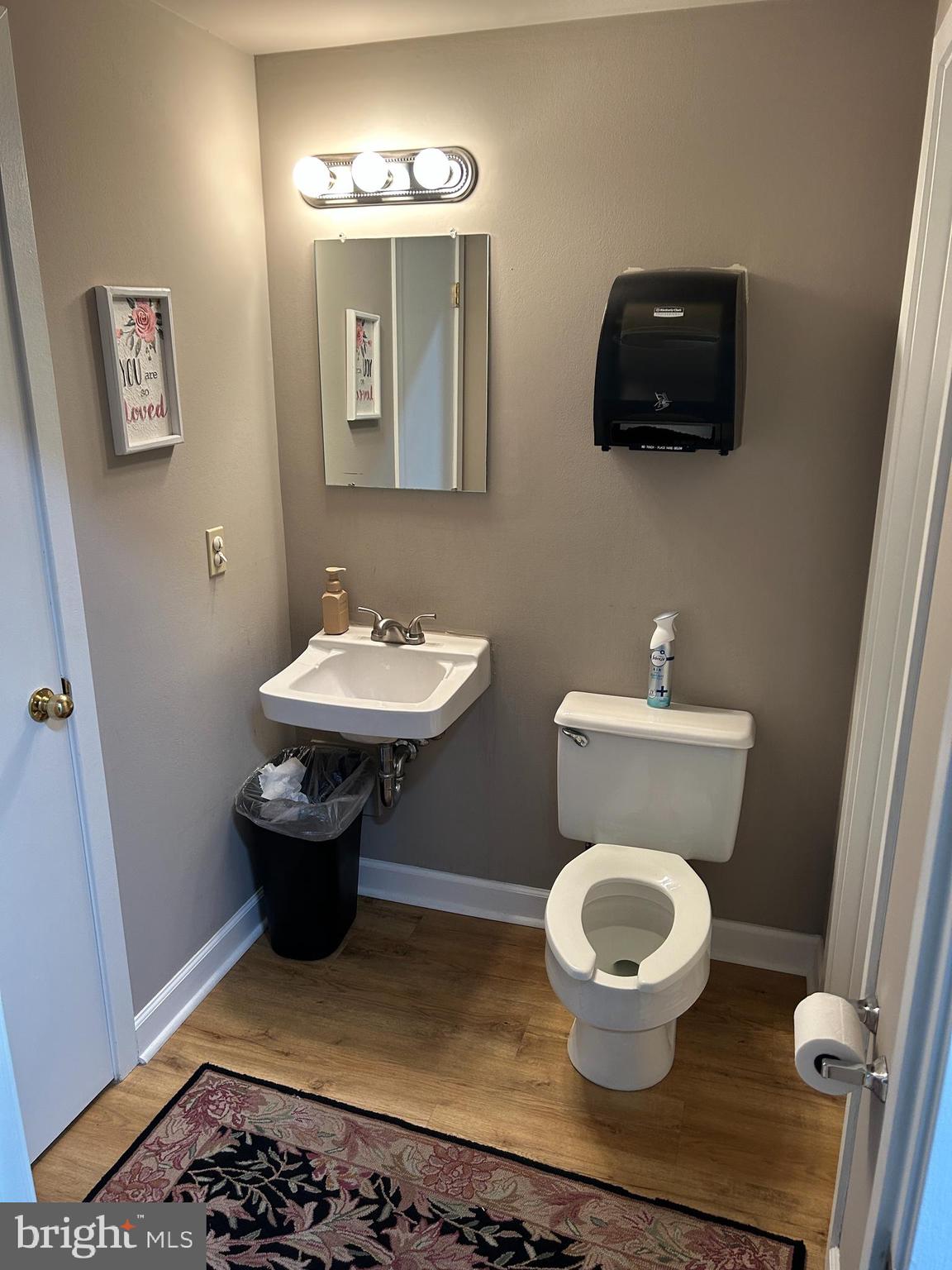 AMBER MEADOWS PROFESSIONAL BUILDING - Commercial Lease