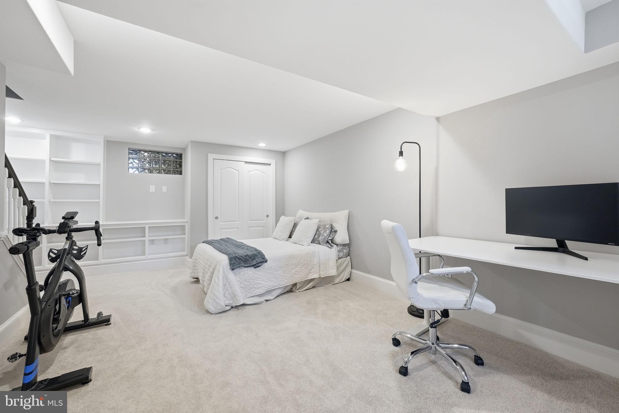 LYNHAVEN/N. DELRAY - Residential