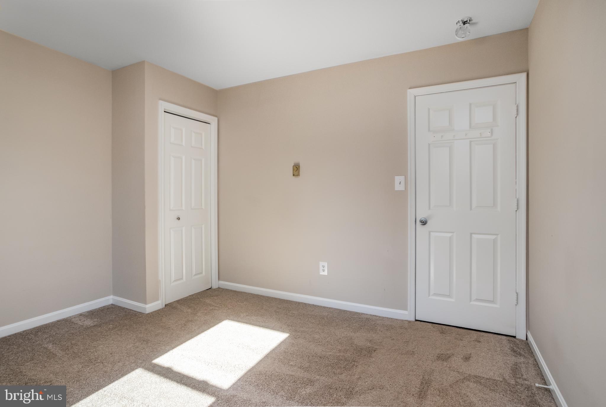 SPOTSWOOD ESTATES - Residential Lease