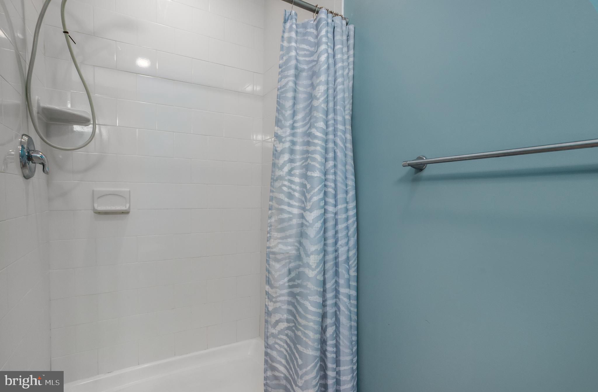 SPOTSWOOD ESTATES - Residential Lease