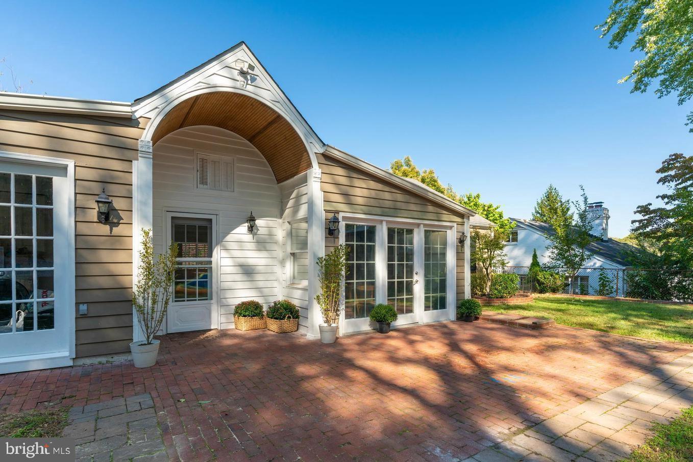 TAYLOR RUN - Residential Lease