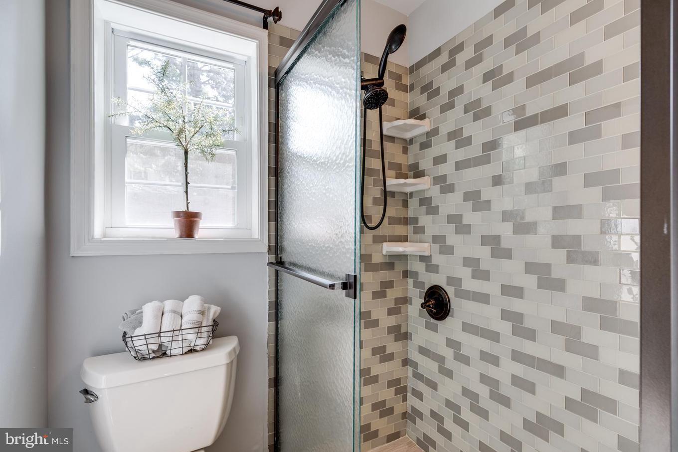 TAYLOR RUN - Residential Lease