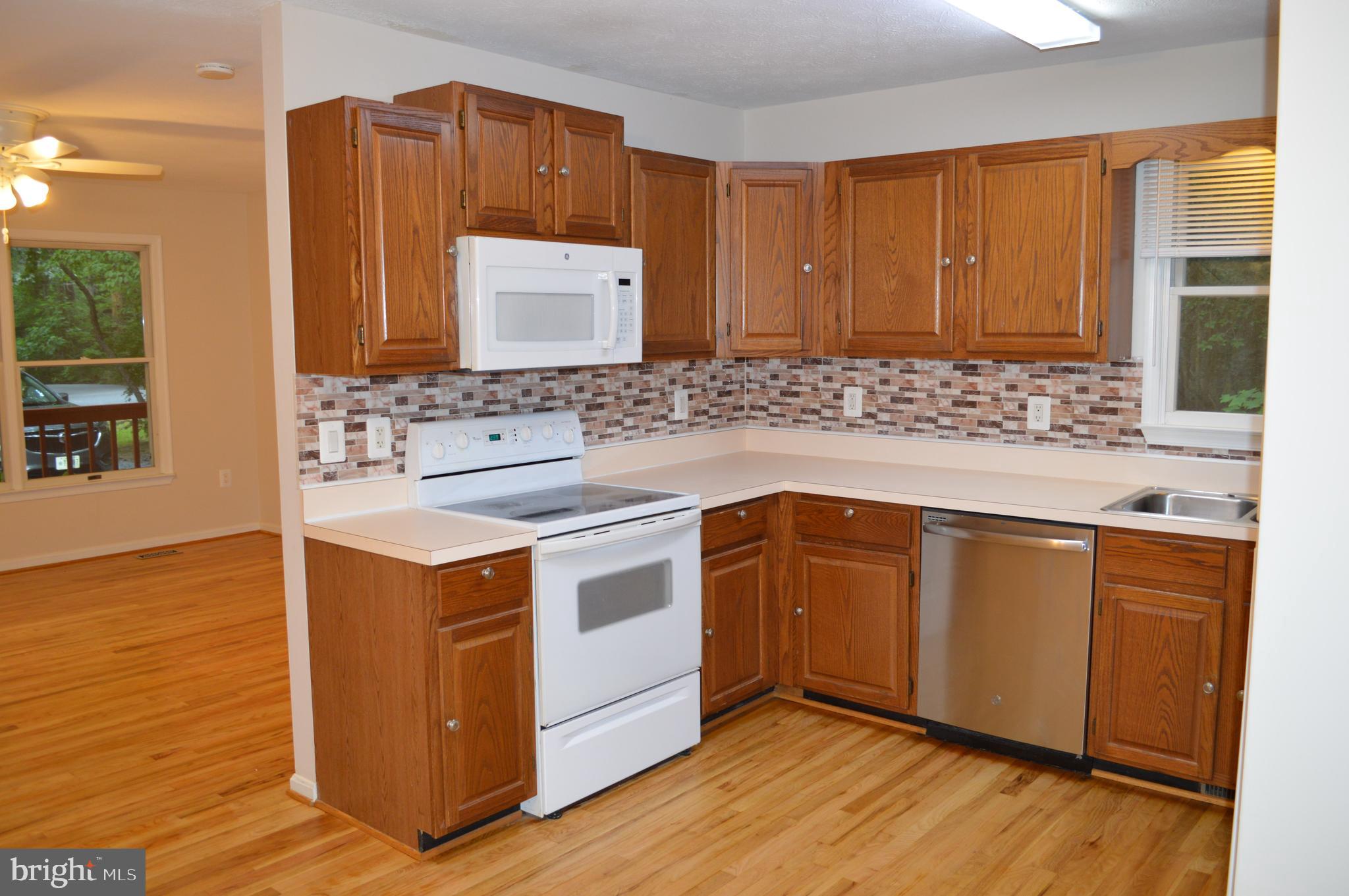 DRUM POINT - Residential Lease