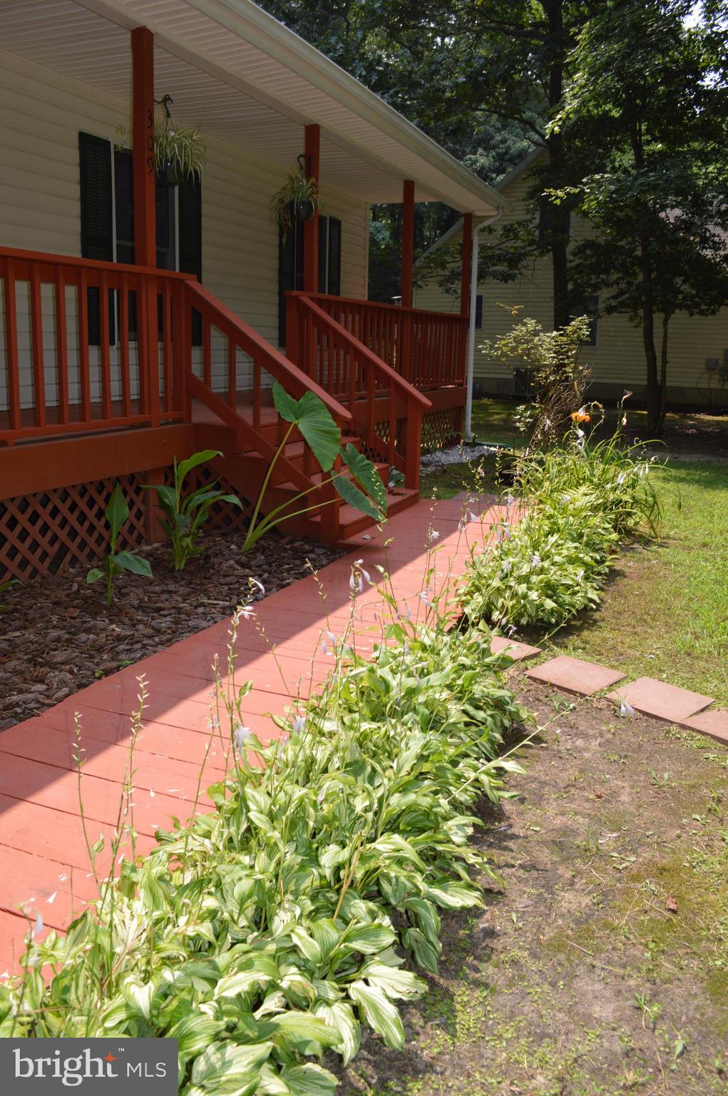 DRUM POINT - Residential Lease