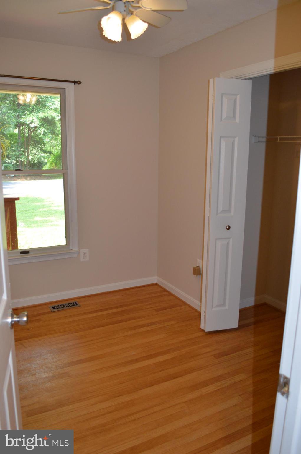 DRUM POINT - Residential Lease