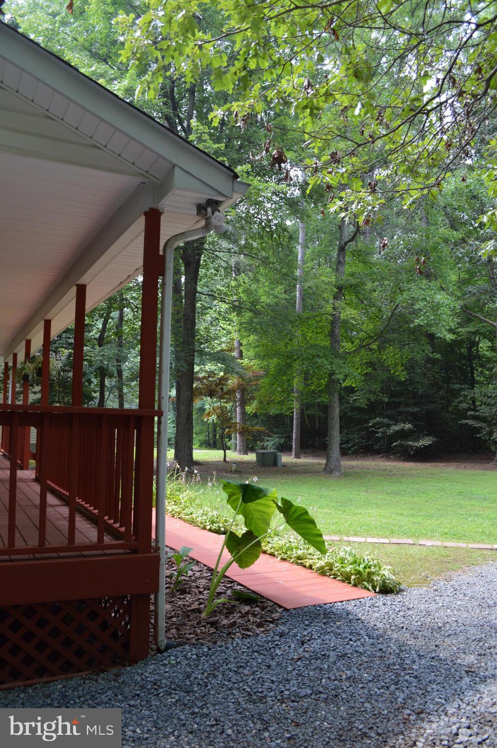 DRUM POINT - Residential Lease