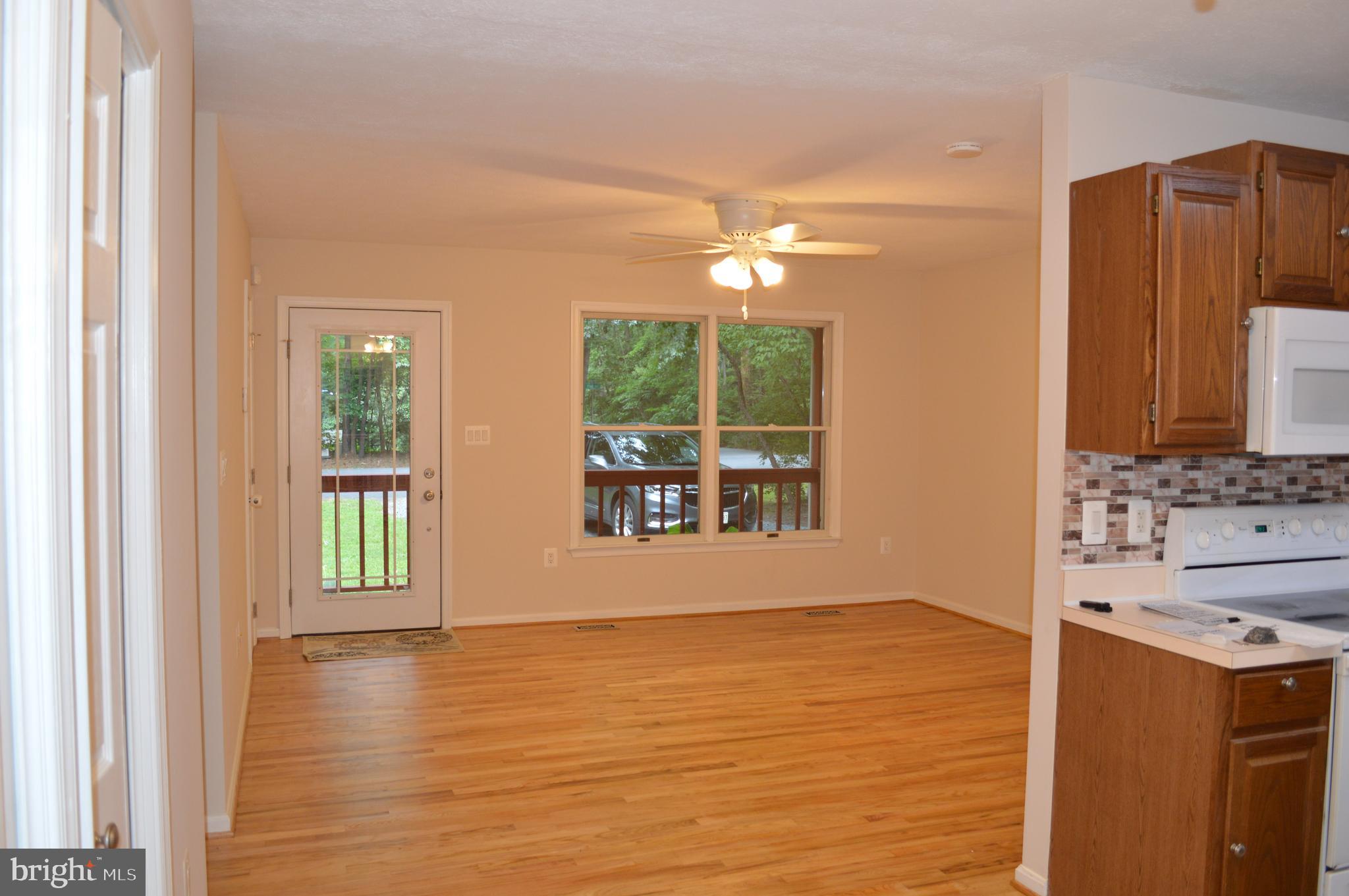 DRUM POINT - Residential Lease